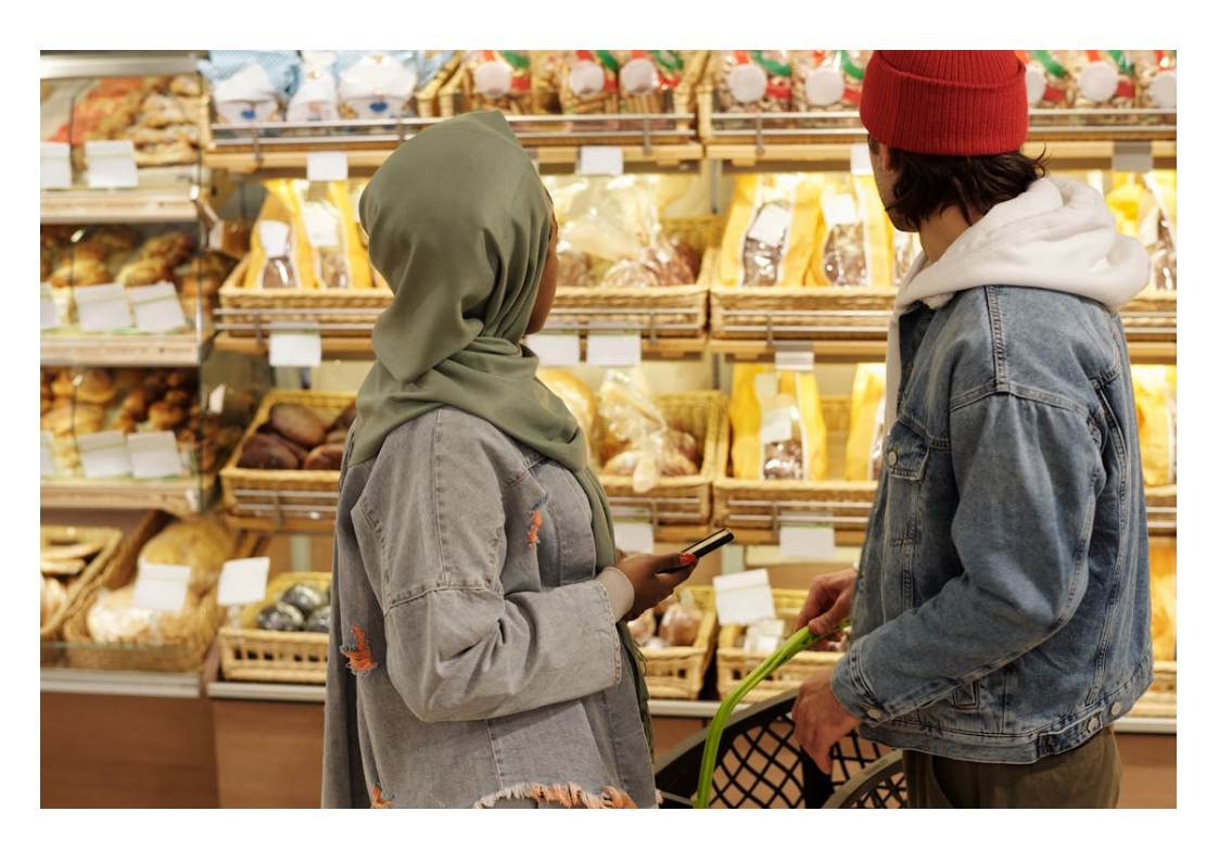 الابتلاء بالرخاء والشدة